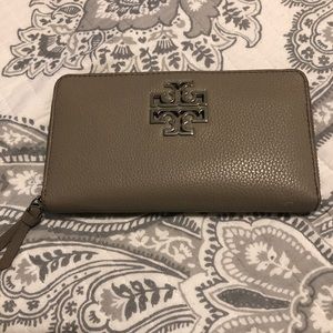 Tory Burch wallet